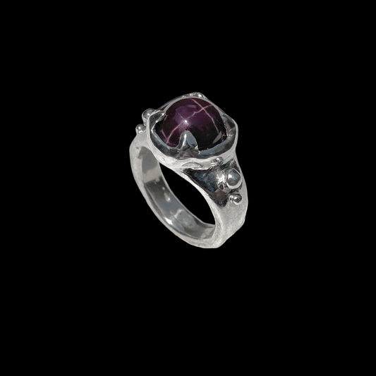 Star Garnet Barbed Ring